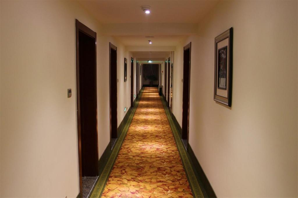 Greentree Inn Yiwu International Trade City Hotel Exterior photo